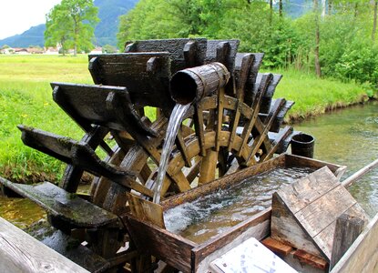 Water bucket fountain