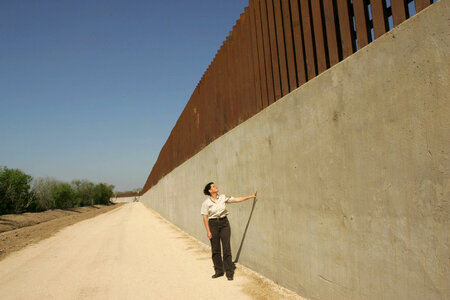 Refuge border wall