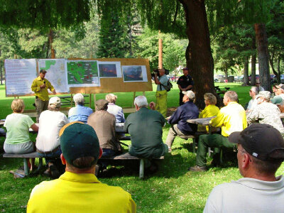 Incident command briefing photo
