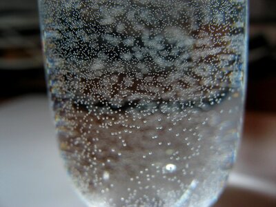 Aquatic bubble glass