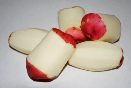 Red peeled starch