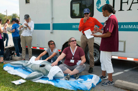 Marine Mammal Stranding Course at NCTC-3