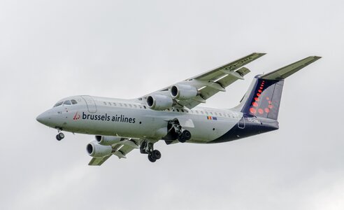 Landing avro regional jet rj85
