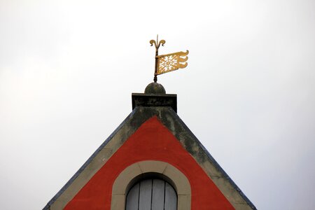 Weathervane wind vane gable