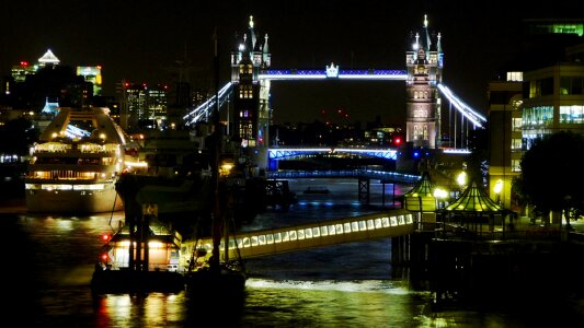 Ship hms belfast pool of london photo