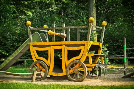 Bench carriage cart photo