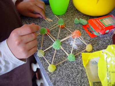 Playing pyramid 