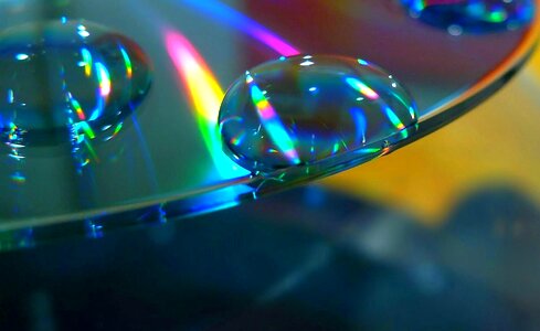 Round storage medium reflection
