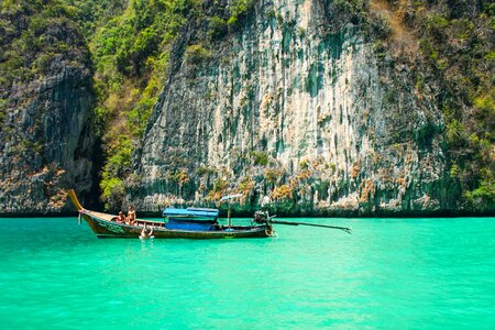 Beautiful Photo boat cliff
