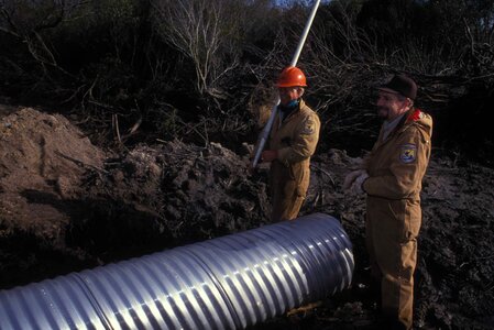 Aquatic control fire hose