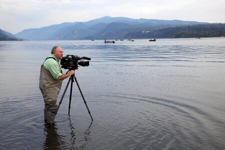 Journalism journalist logging photo