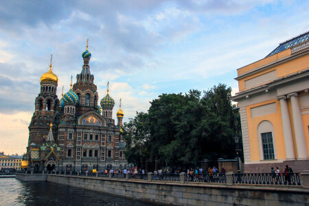 Saint-Petersburg photo