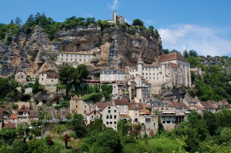 Expressive sky on castelnaud la chapelle photo