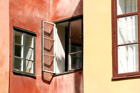Live real estate architecture