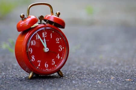 Clock ring the bell dial