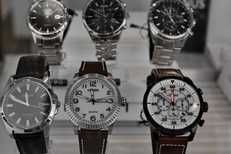 Analog Clock fashion wristwatch