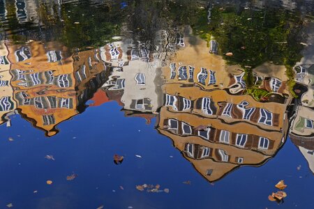 Distortion water houses
