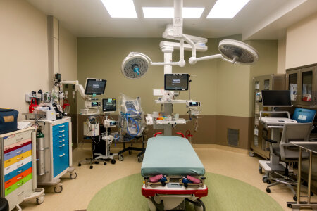 Equipment and medical devices in hybrid operating room