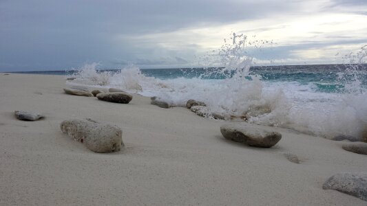 Sky rocks waves