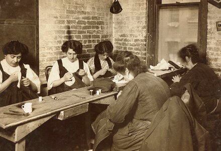 Craft desk factory