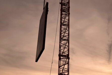 Cable construction crane photo