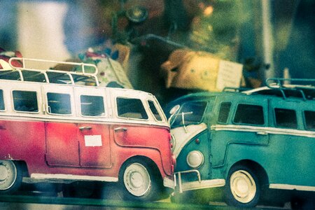 Toy crash vehicle