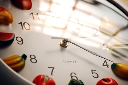 Alarm Clock analog clock clock photo