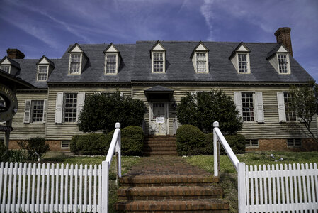 Historical House in Virginia under the sky in Yorktown