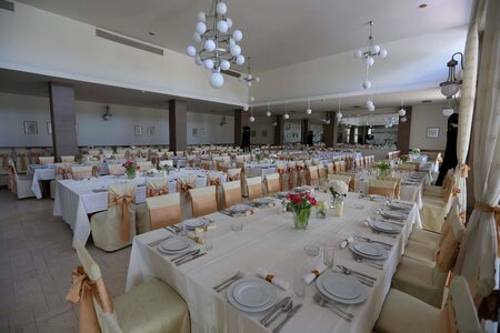 Arrangement restaurant wedding
