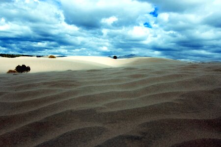 Cloud clouds desert