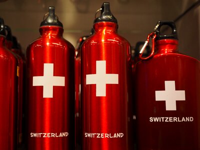 Red drink receptacle water container
