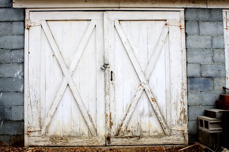 Barn door exterior photo