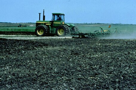 Plow tractor 