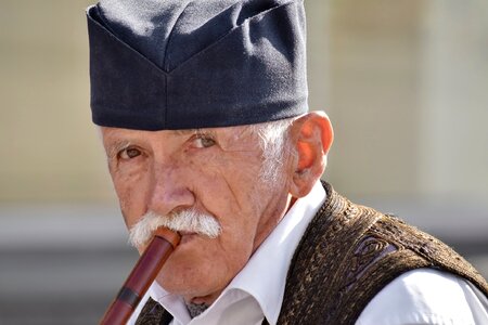 Man musician pensioner photo