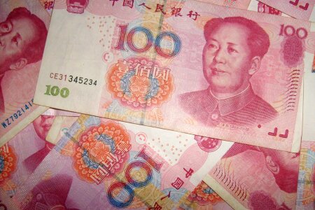 Yuan 100 notes photo