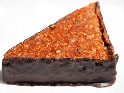 Triangular chocolate nibble