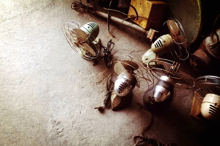 Air ancient metal