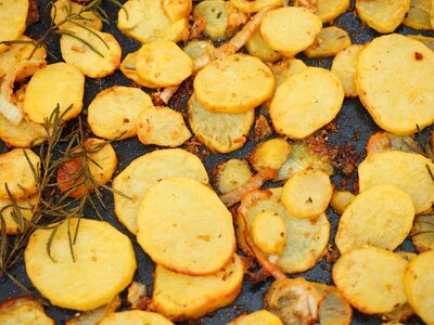 Potato slices kartofellschnitze carve