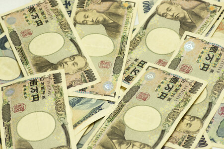 5 Japanese Yen photo