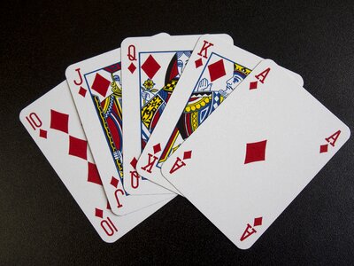 Diamonds play gambling