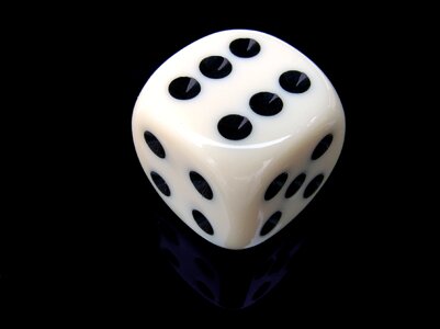 Play lucky dice instantaneous speed photo