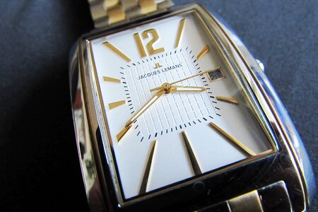 Clock face pointer time of