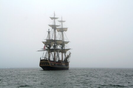 Sea mist sailing vessel