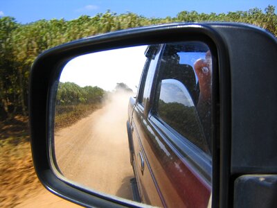 Offroad look in side mirrors dust photo