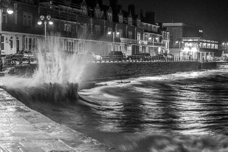 Sea wavwater wind