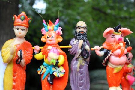 Learning from four people traditional crafts