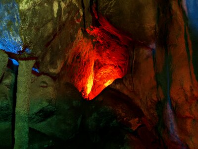Cave pacific rocks lights