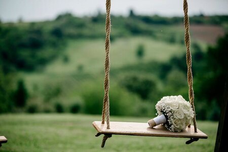 Swing roses wedding bouquet photo