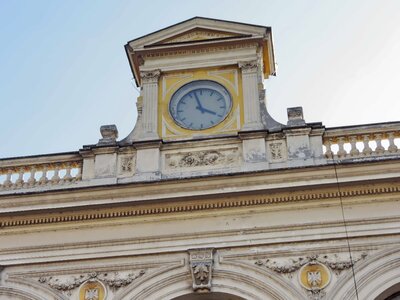 Analog Clock baroque capital city photo