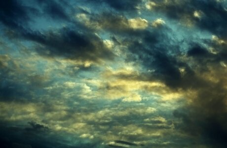 Clouds drama forward